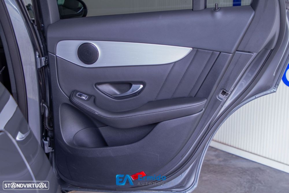 Mercedes-Benz GLC 300 - 36