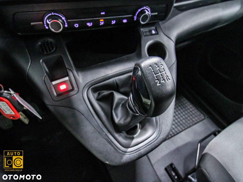 Citroën BERLINGO FURGON LONG L2 - 21