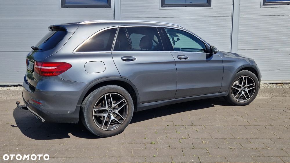 Mercedes-Benz GLC - 12