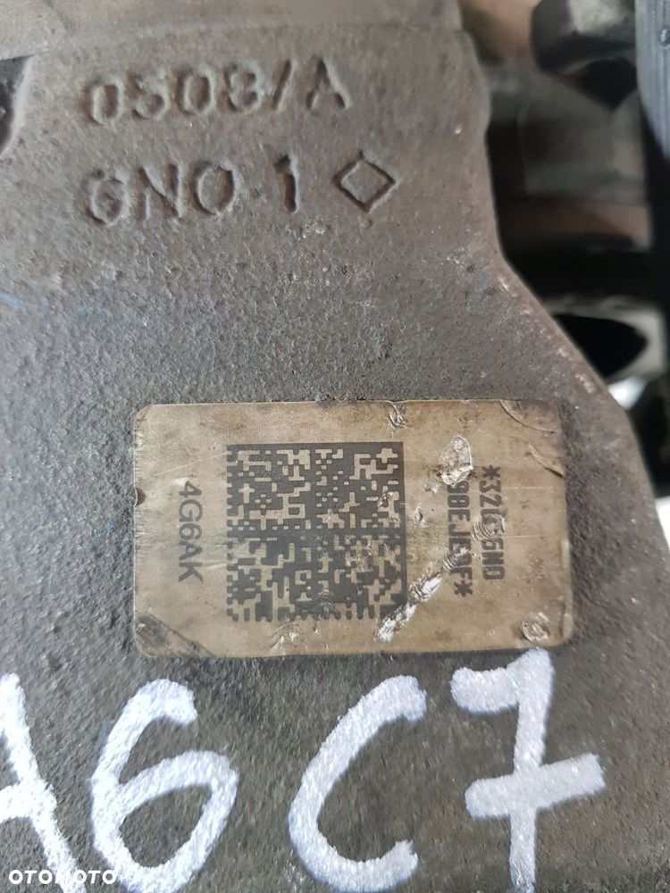 zacisk hamulcowy prawy przód audi a6 c7 2.0 tdi - 8