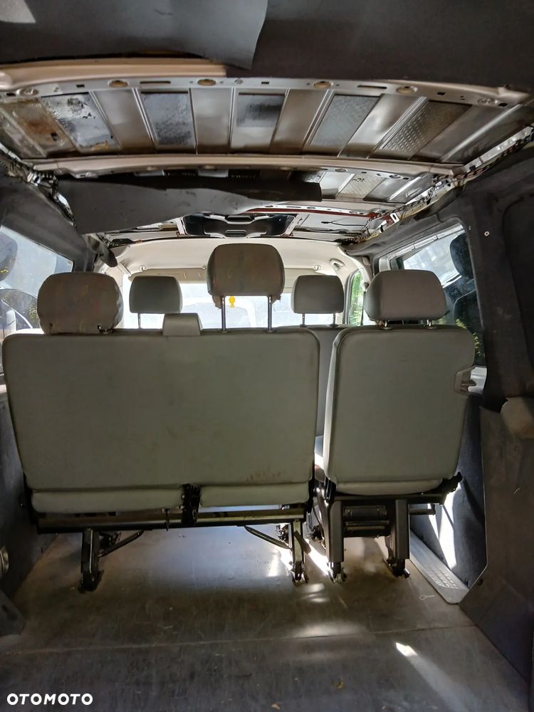 Volkswagen Transporter T5 TDI L1H1 Mixt - 10