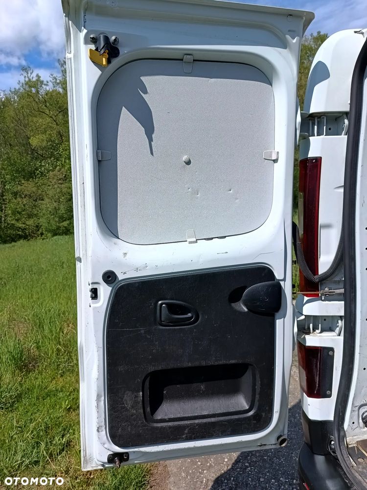 Renault Trafic L2H1 1.6 diesel 125kM 2018rok WEBASTO, CZUJNIKI PARKOWANIA, HAK, BAGAŻNIK DACHOWY, STAN BARDZO DOBRY! - 26