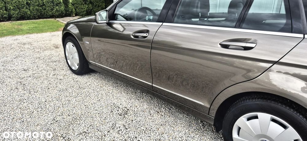 Mercedes-Benz Klasa C 200 CDI BlueEff Avantgarde - 9