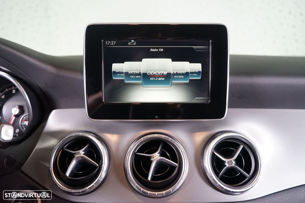 Mercedes-Benz CLA 180 - 33