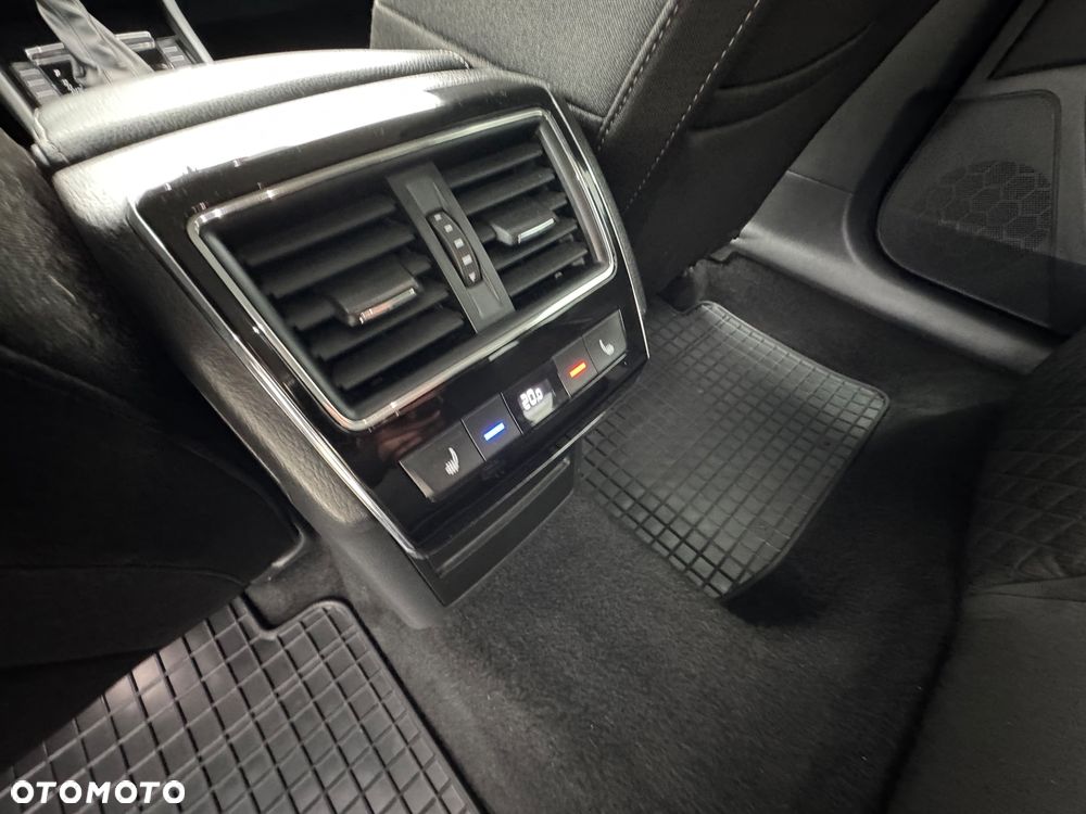 Skoda Superb 2.0 TDI SCR Style DSG - 16