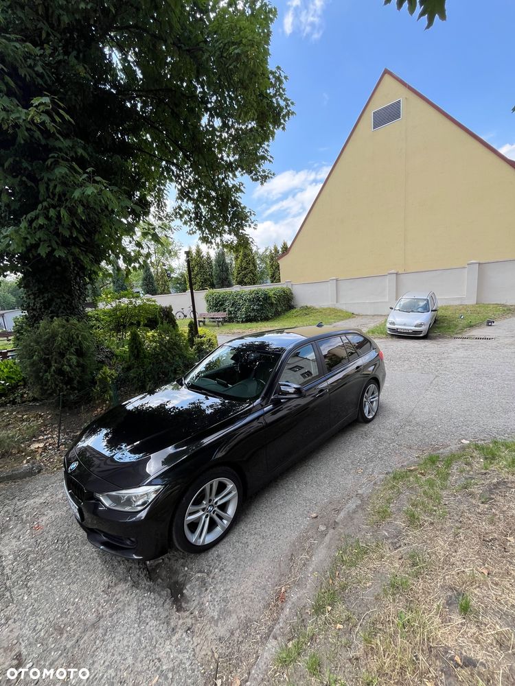 BMW Seria 3 318d - 17