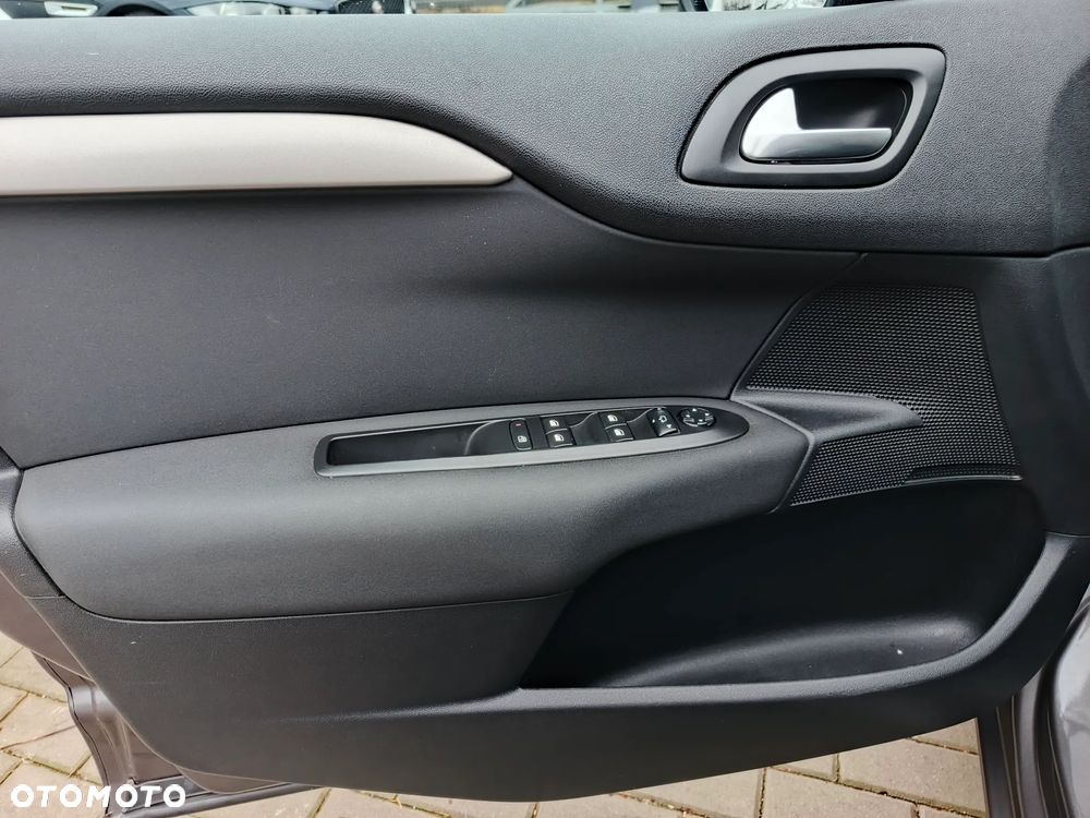 Citroën C4 1.2 PureTech MoreLife - 22