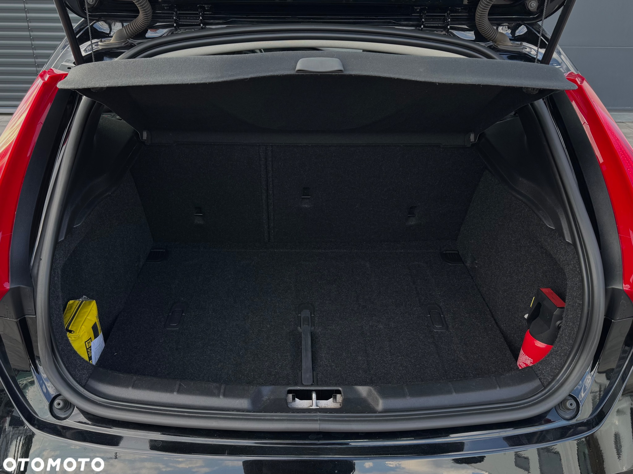 Volvo V40 T4 Powershift R Design - 35