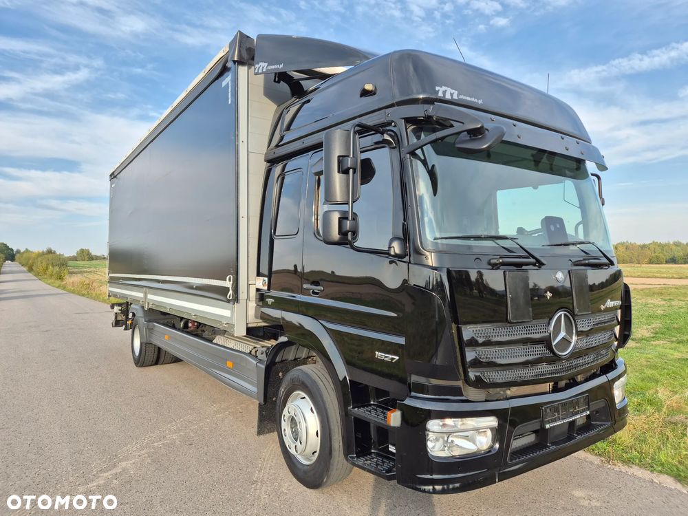 Mercedes-Benz Atego 1527 burto-firana z windą 7.2m SUPER STAN / GLOB / SYPIALNY / z Niemiec - 4