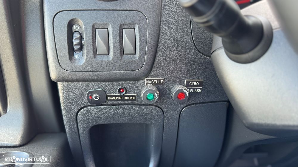 Renault Master 2.3 dCi C/ Cesto Elevatório - 28