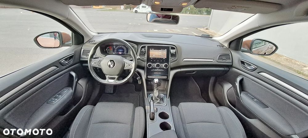 Renault Megane 1.3 TCe FAP Zen - 22