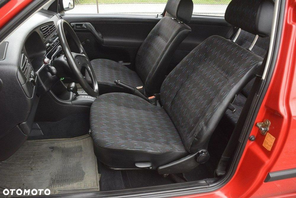 Volkswagen Golf 1.8 CL - 15