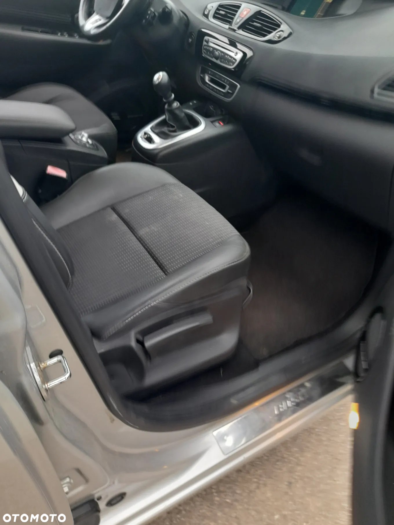 Renault Scenic 1.4 16V TCE Bose Edition - 12