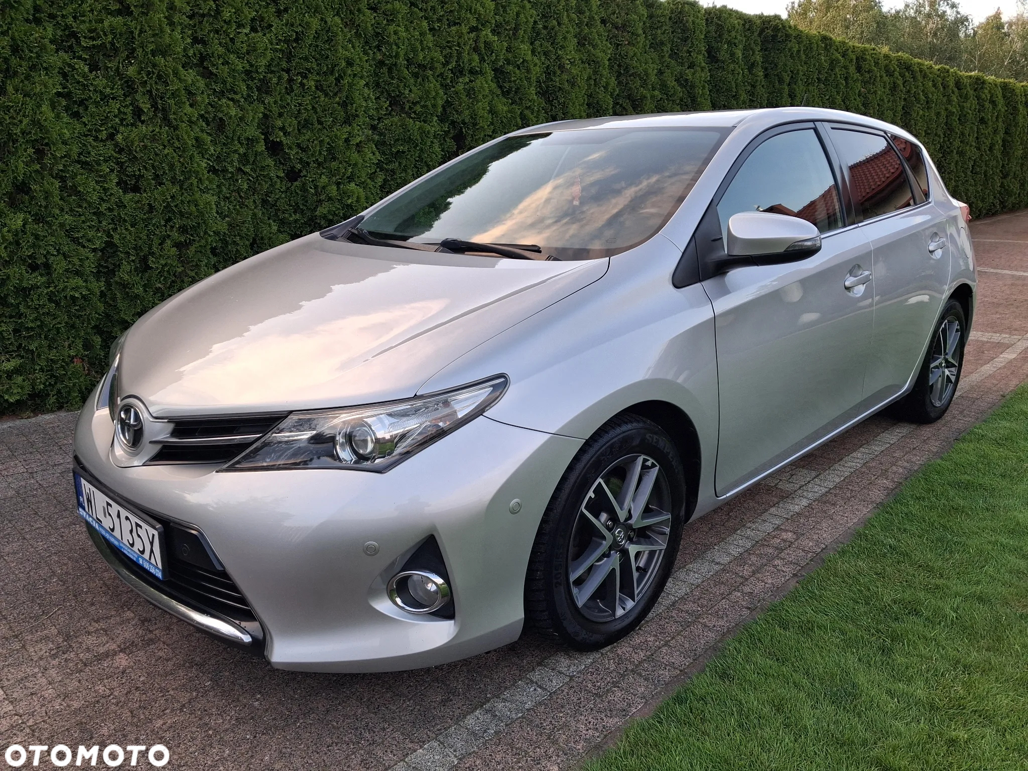 Toyota Auris 2.0 D-4D Edition - 2