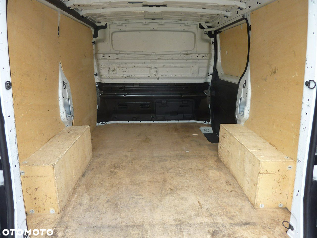 Renault Trafic - 28