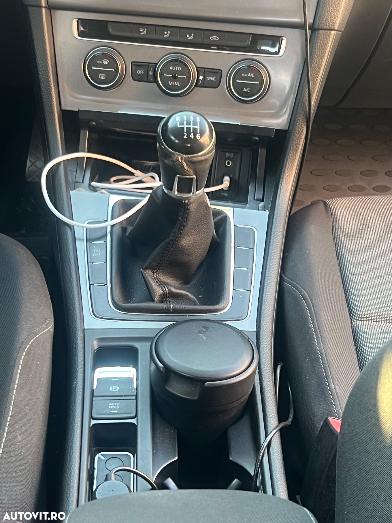 Volkswagen Golf - 11