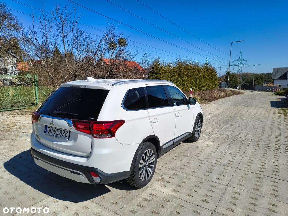 Mitsubishi Outlander 2.0 Intense 4WD CVT - 3