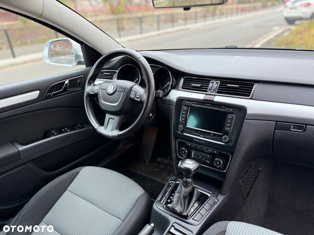 Skoda Superb 2.0 TDI Comfort DSG - 15