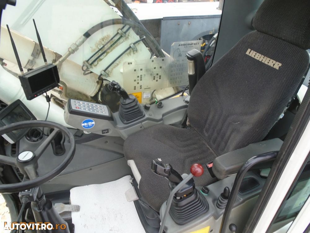 Liebherr A 918 Compact - 10