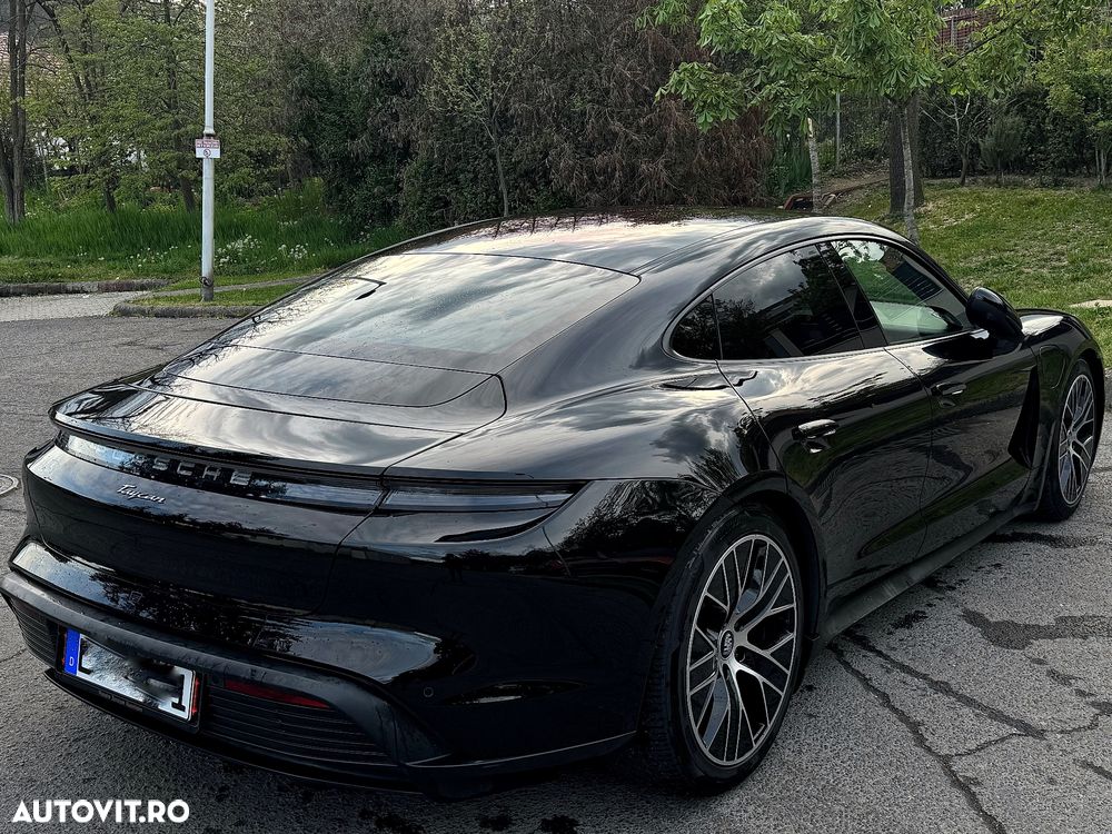 Porsche Taycan - 3