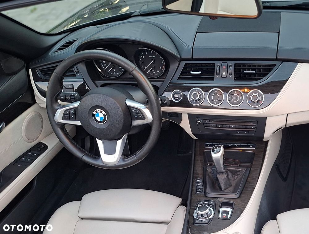 BMW Z4 23i sDrive - 17