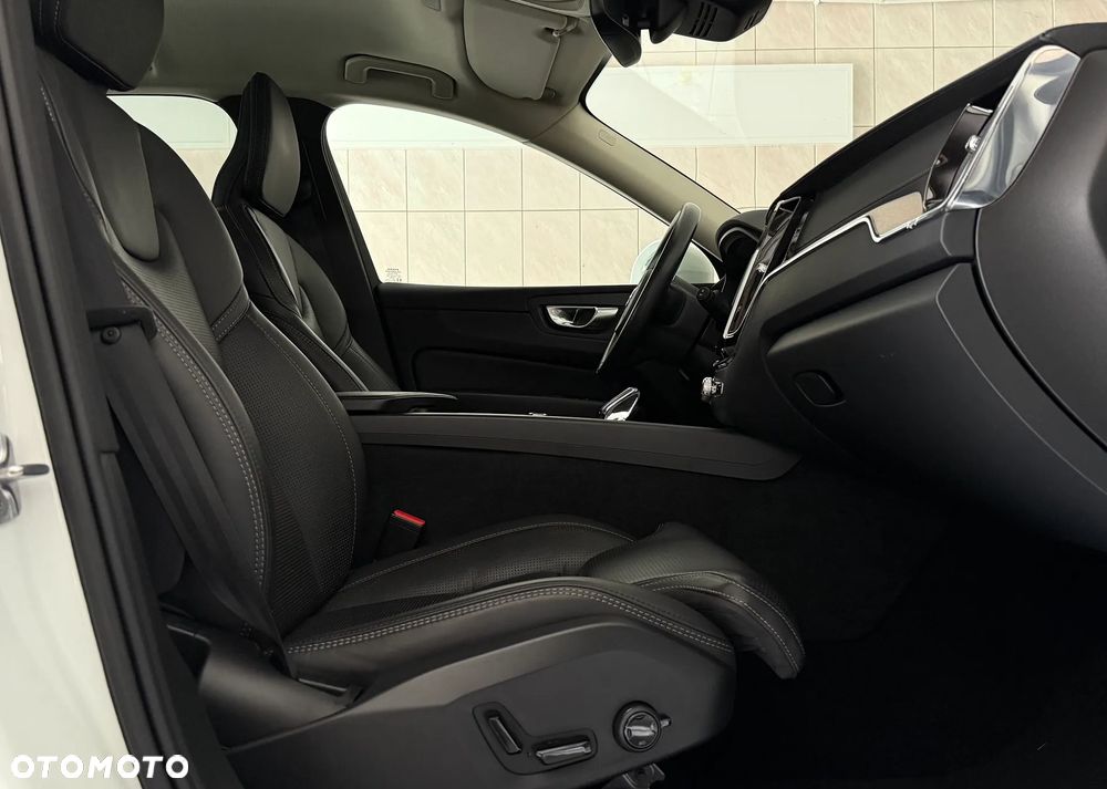Volvo XC 60 B4 D AWD Geartronic Inscription - 9