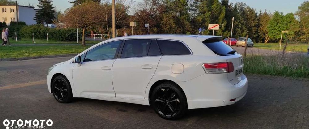 Toyota Avensis - 4