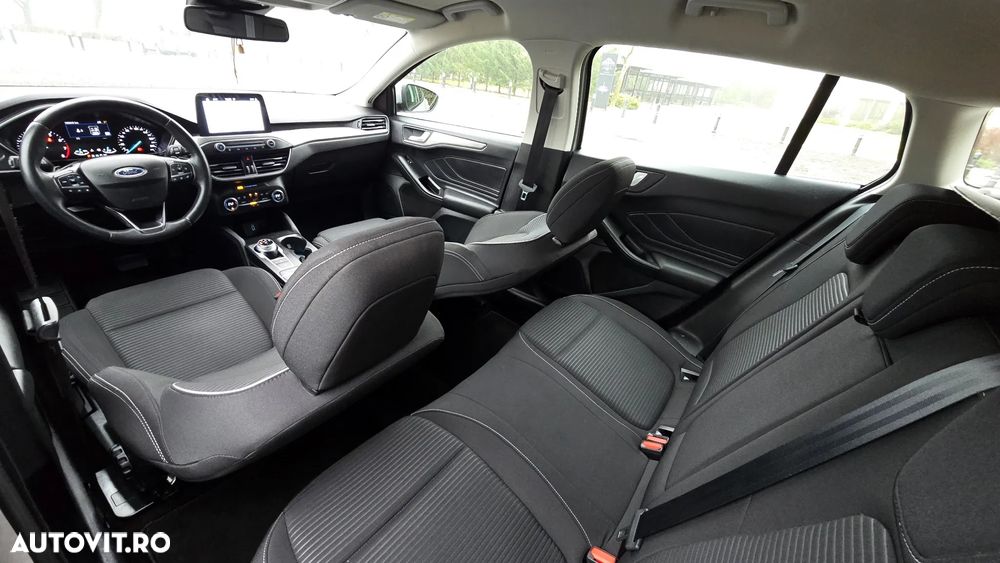 Ford Focus 1.0 EcoBoost Titanium - 9