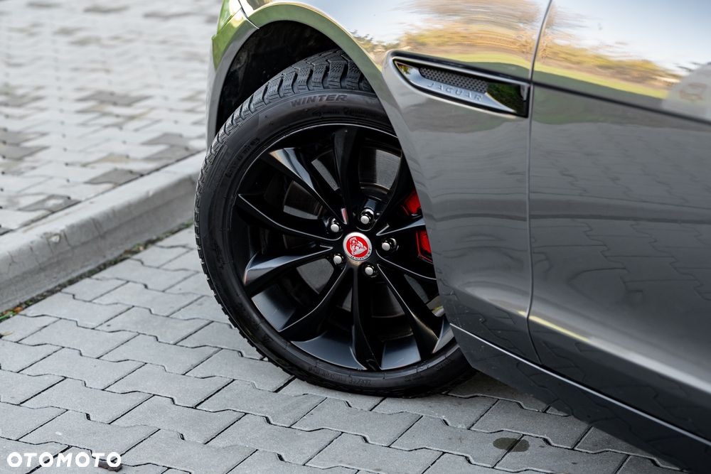 Jaguar XF 30d S - 13