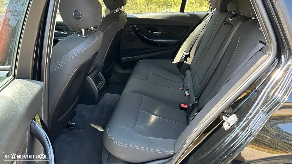 BMW 318 d Touring Line Sport - 8