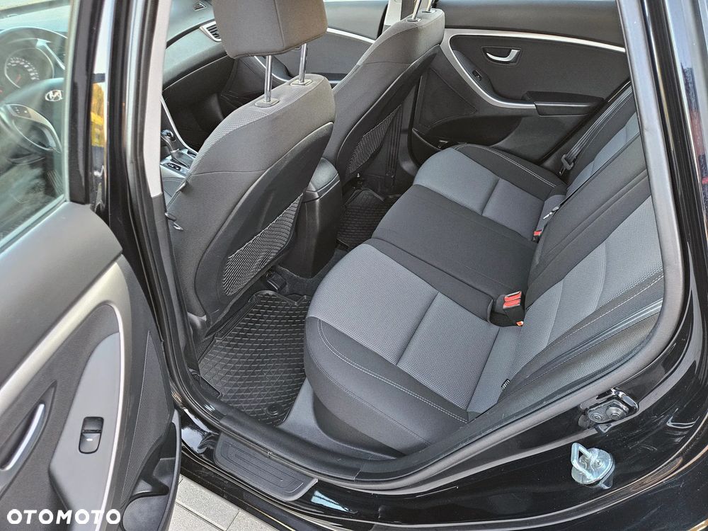 Hyundai i30 i30cw 1.6 Automatik Trend - 20