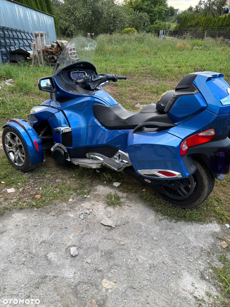 Can-Am Spyder - 1