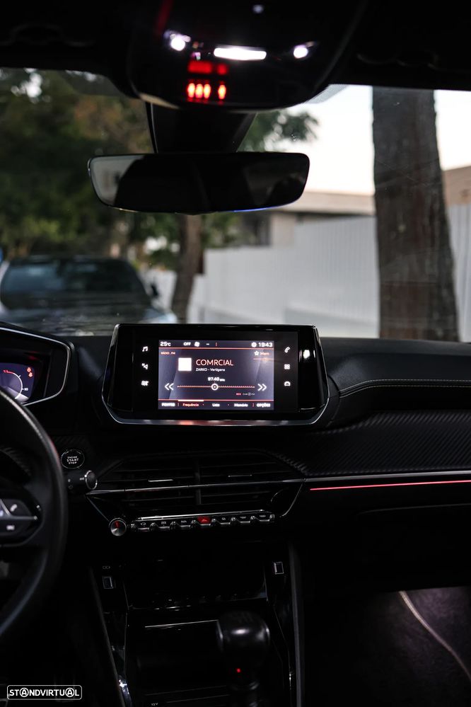 Peugeot 208 PureTech 100 GT Pack - 24