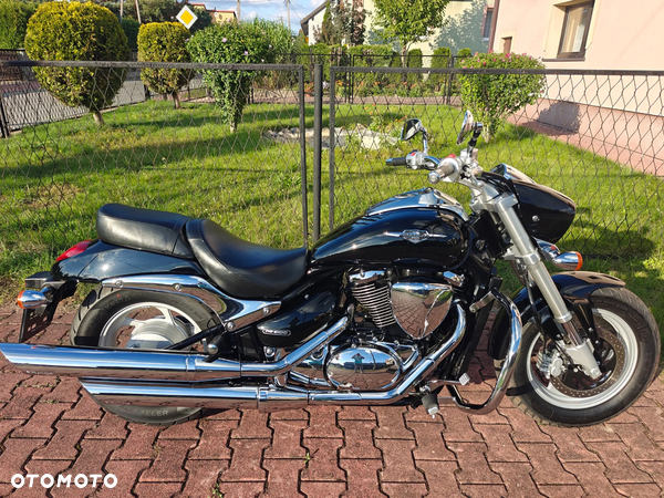 Suzuki Intruder