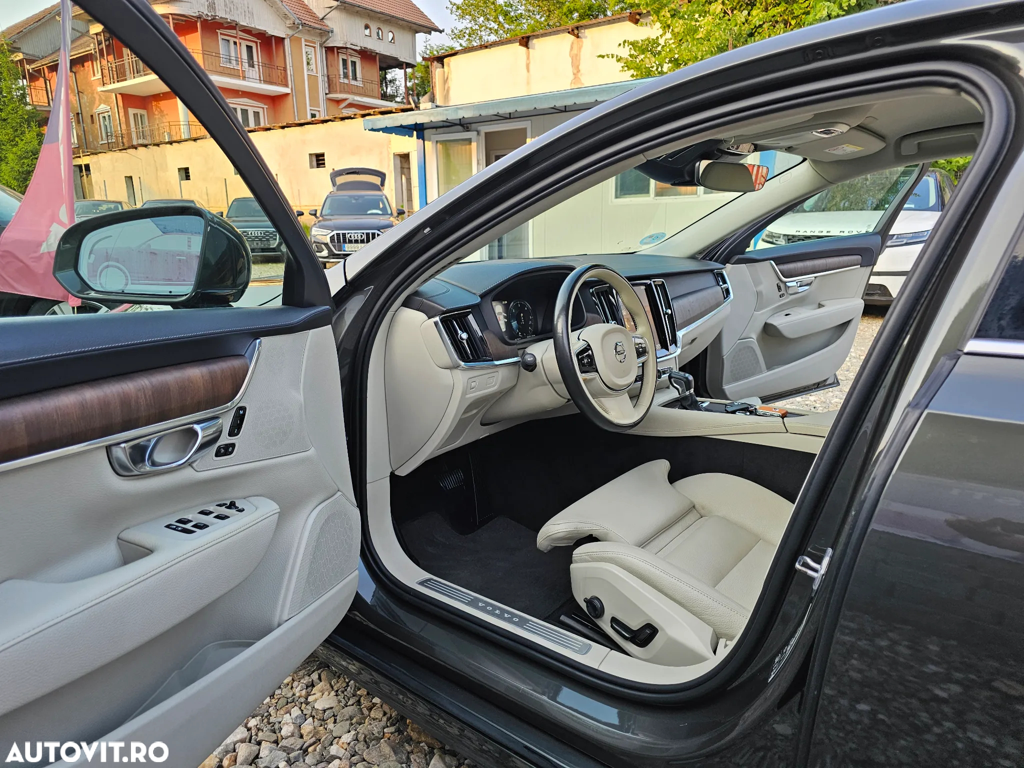 Volvo S90 D4 Inscription - 17