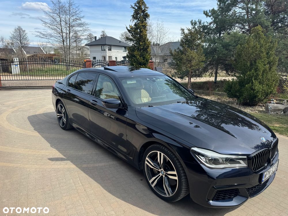 BMW Seria 7 750Li - 1