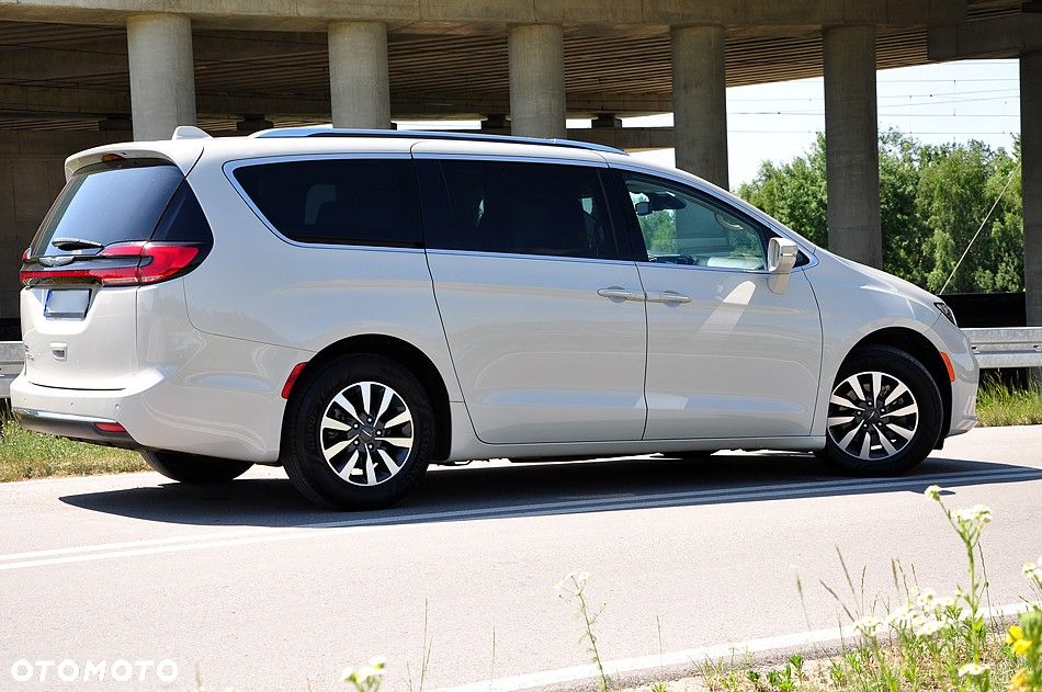 Chrysler Pacifica - 9
