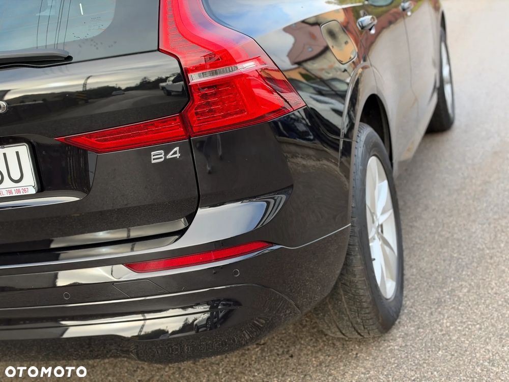 Volvo XC 60 B4 B Momentum Pro - 40