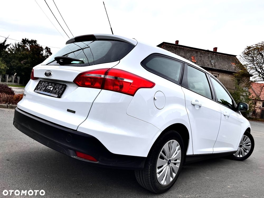 Ford Focus 1.0 EcoBoost Trend Edition - 3