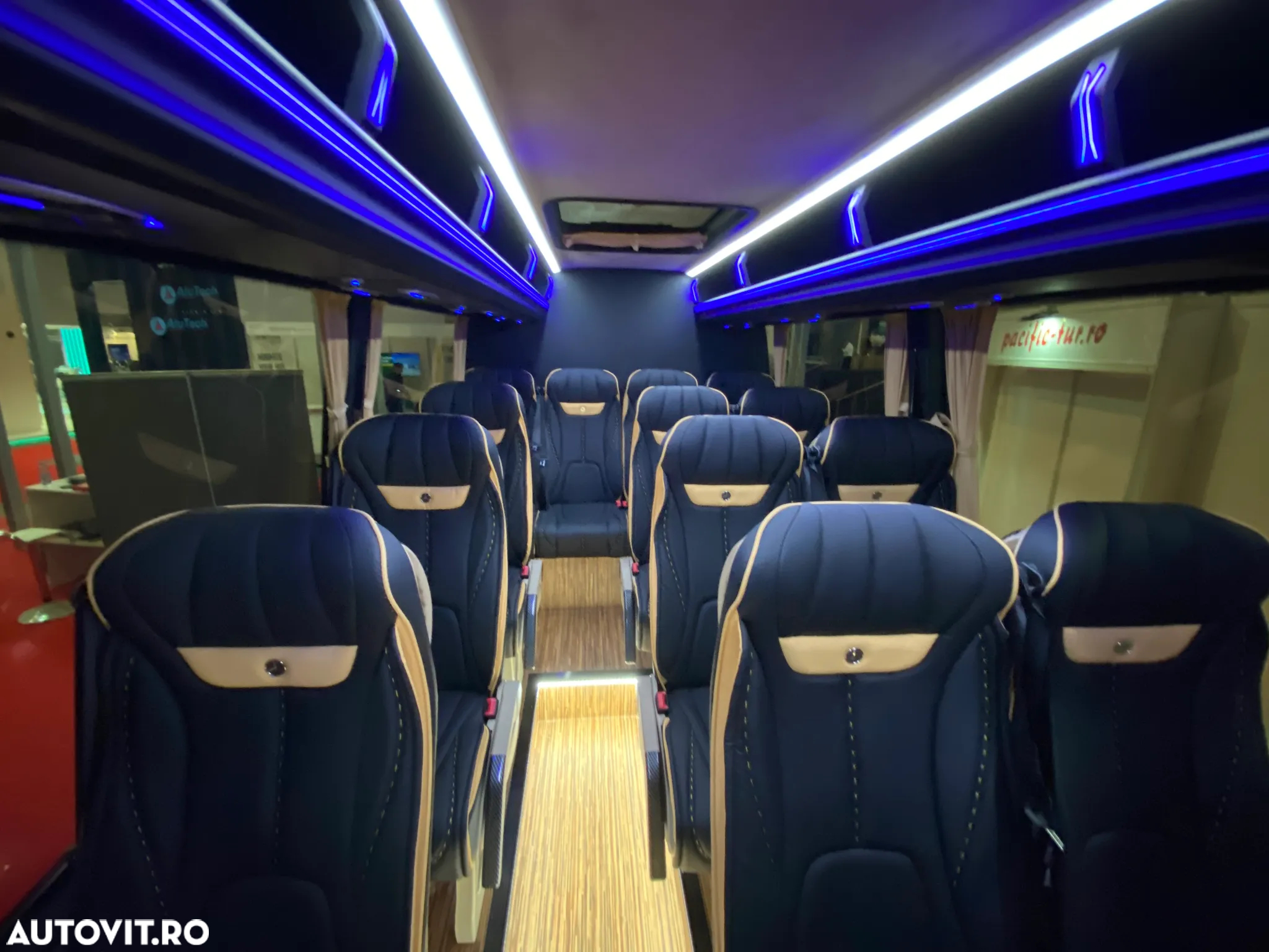 Mercedes-Benz 519 19+1+1 LOCURI vip  *COC* - 19