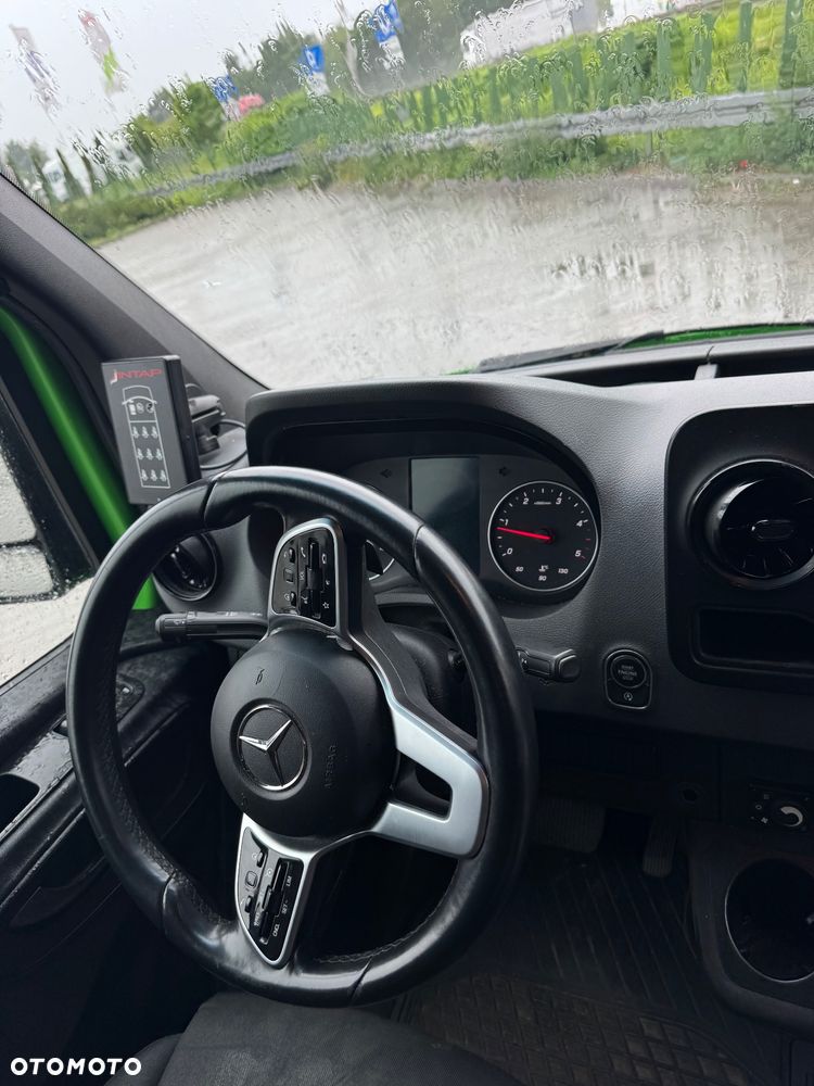 Mercedes-Benz Sprinter - 8