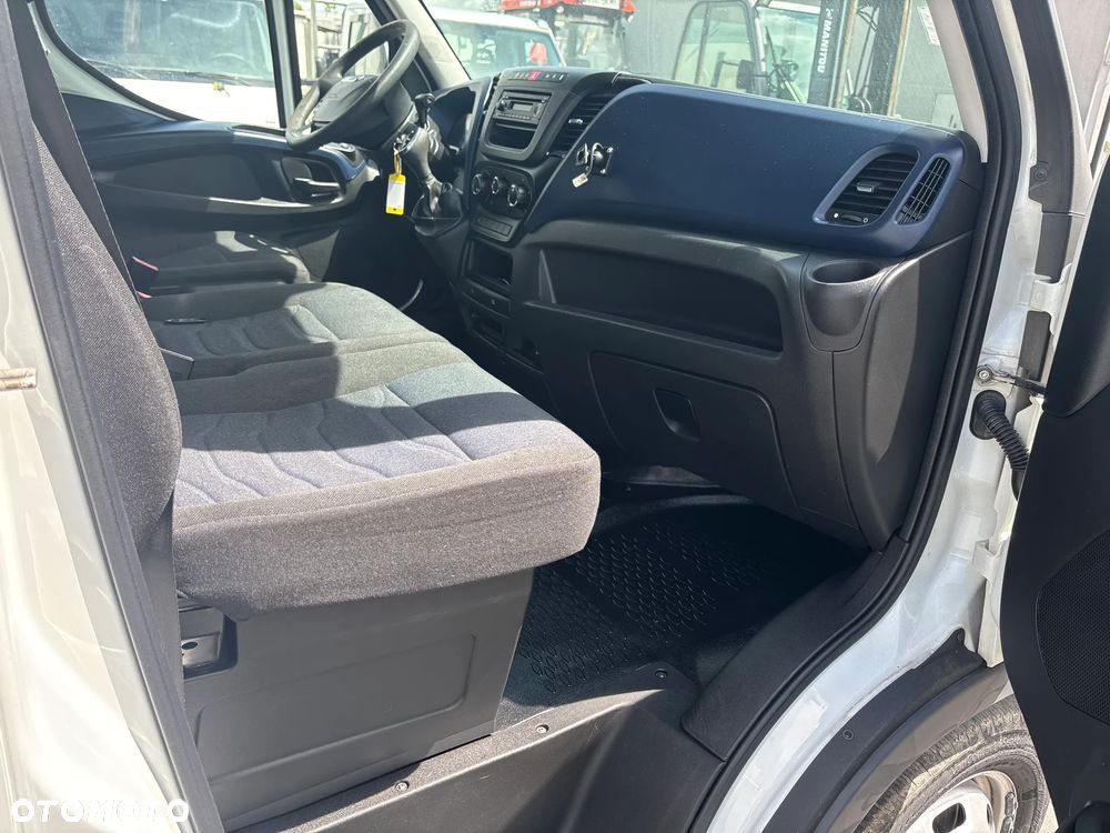 Iveco 35C16,,35C15,,35C14,,35C13,IVECO DAILY CHŁODNIA KONTENER PODWOZIE DO ZABUDOWY WYWROT KIPER KILKANAŚCIE SZTUK DUZY WYBÓR 35C13,,35C14,35C15,35C16 - 8