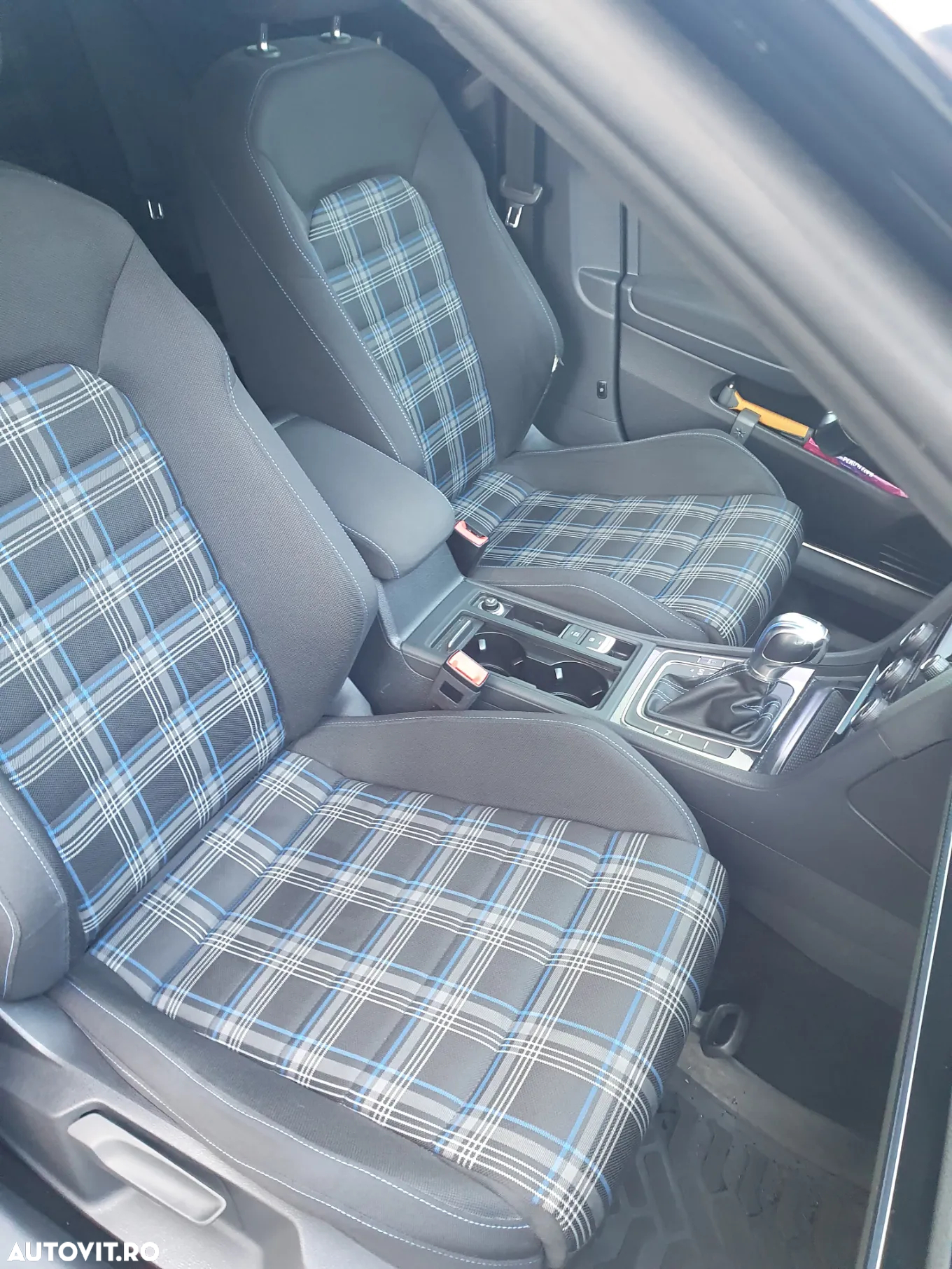 Volkswagen Golf GTE - 16