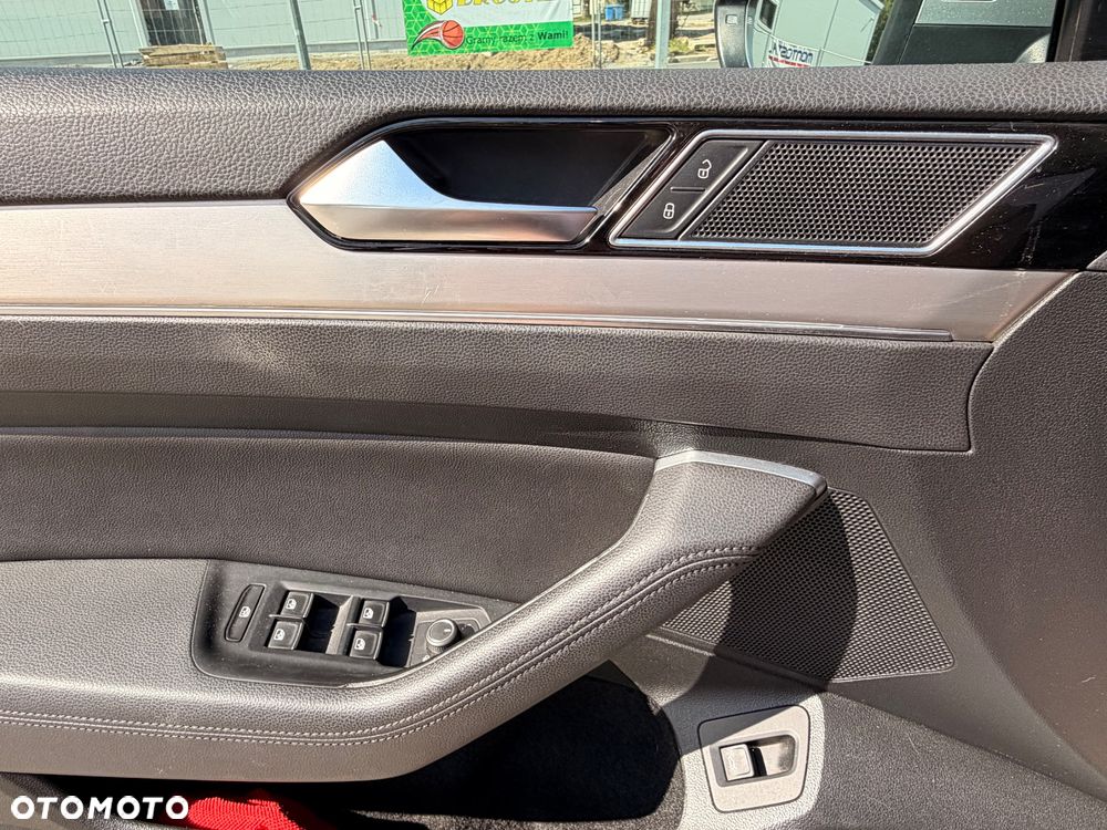 Volkswagen Passat 2.0 TDI (BlueMotion Technology) DSG Highline - 20