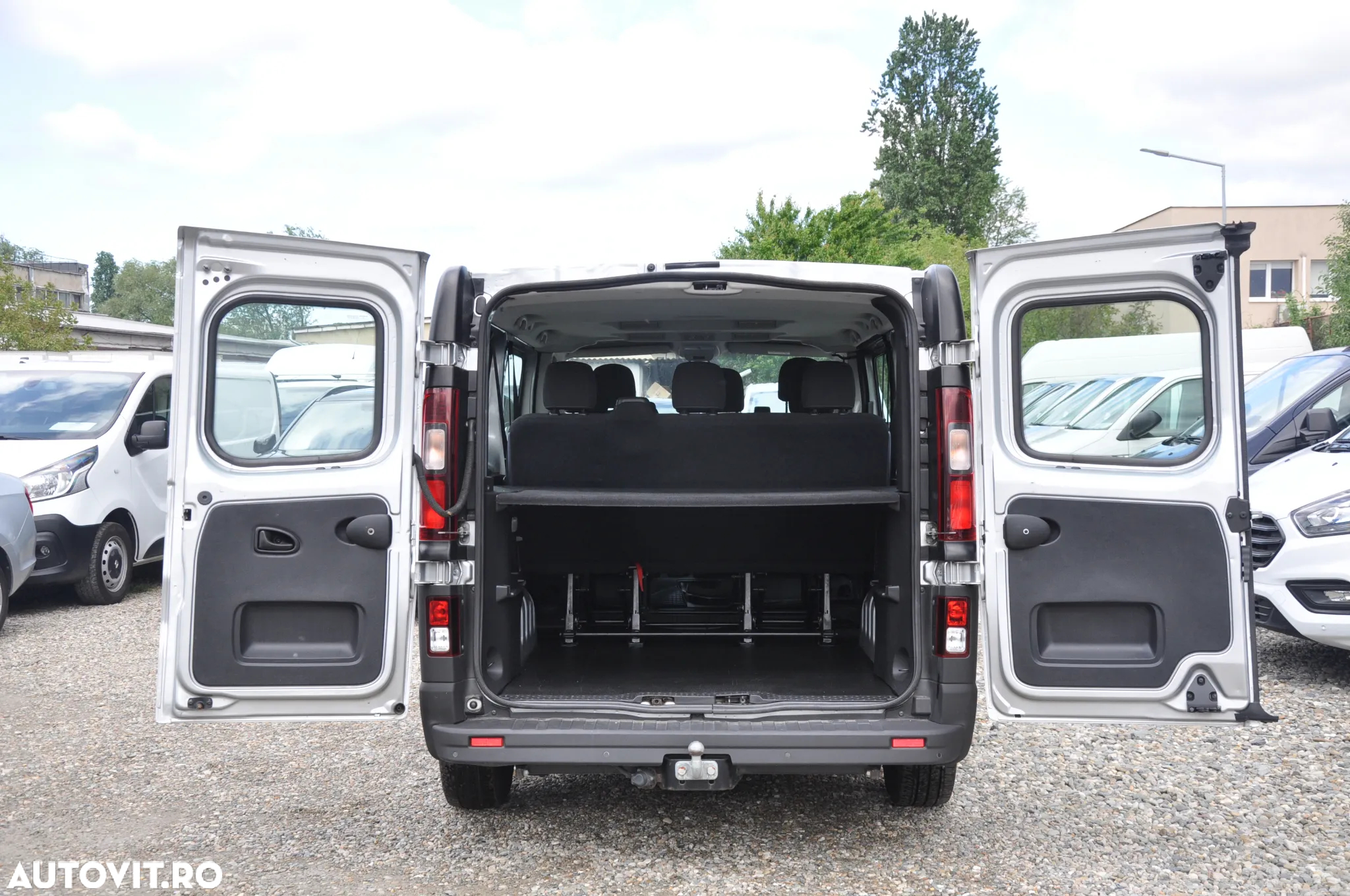 Opel Opel Vivaro L2H1 9 Locuri - 8