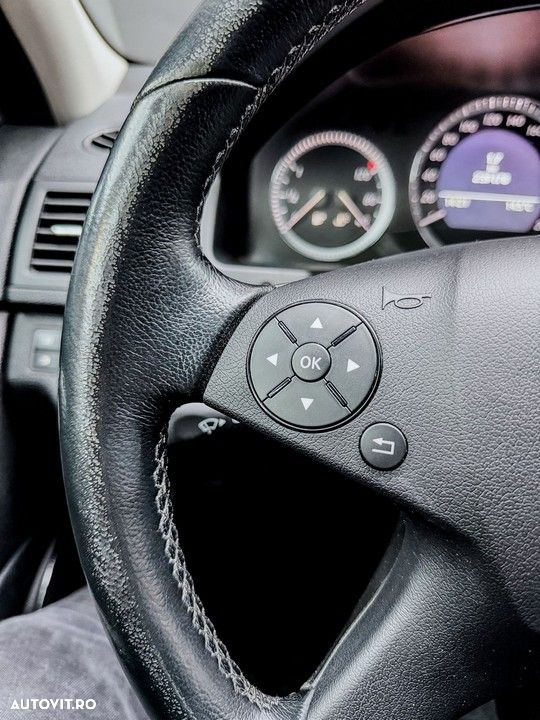 Mercedes-Benz C - 11