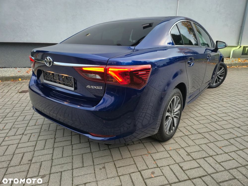 Toyota Avensis 2016 photo 3