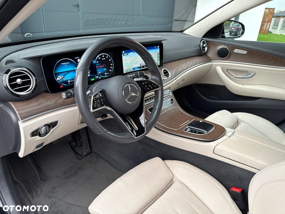 Mercedes-Benz Klasa E 300 Exclusive - 13