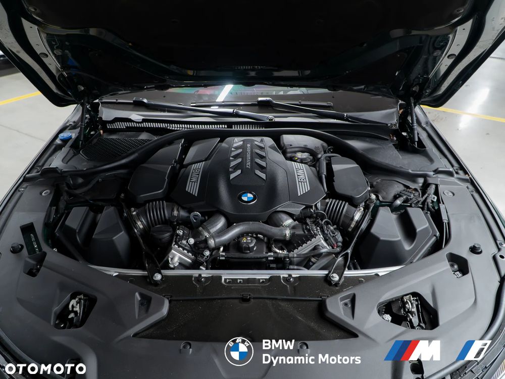 BMW Seria 8 M850i xDrive - 15