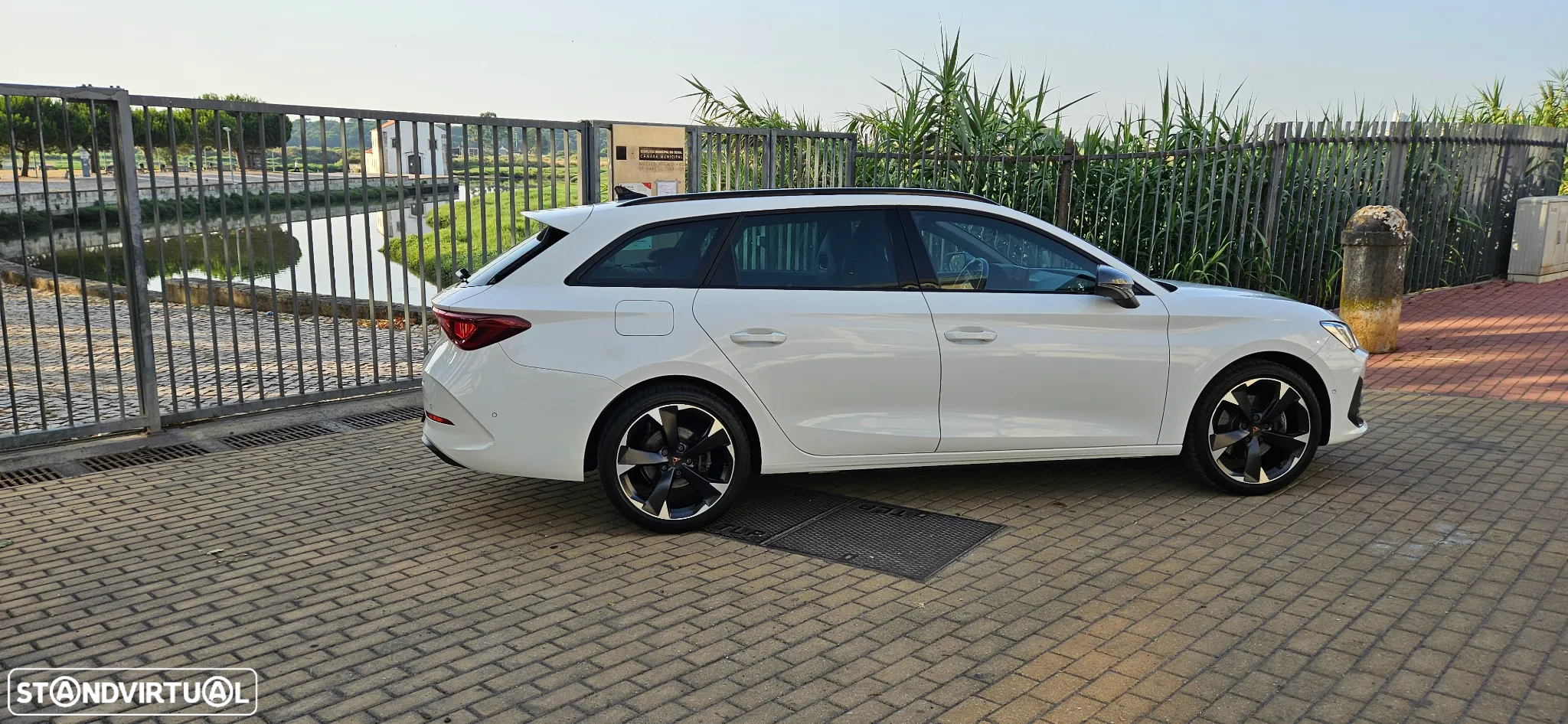 Cupra Leon ST 1.4 e-Hybrid MID DSG - 12